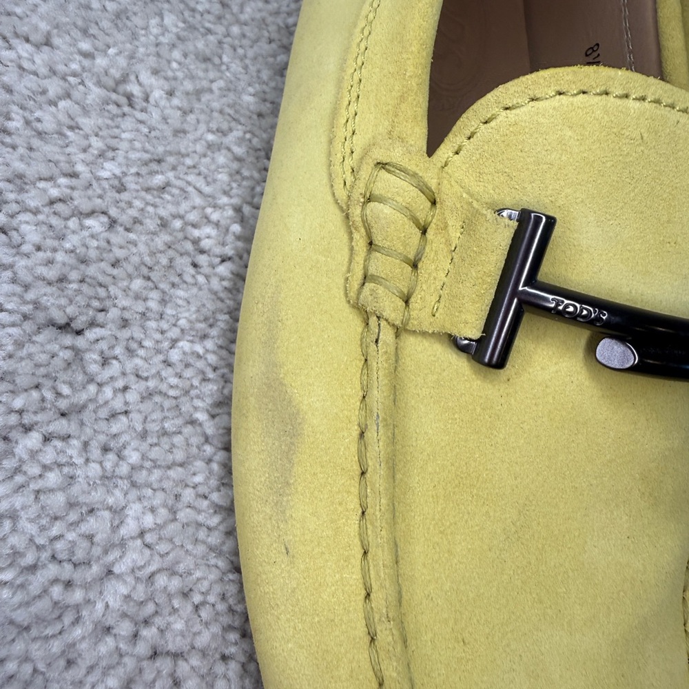 Tod's Lemon Suede Men's Driving Loafers - Picture 13 of 16